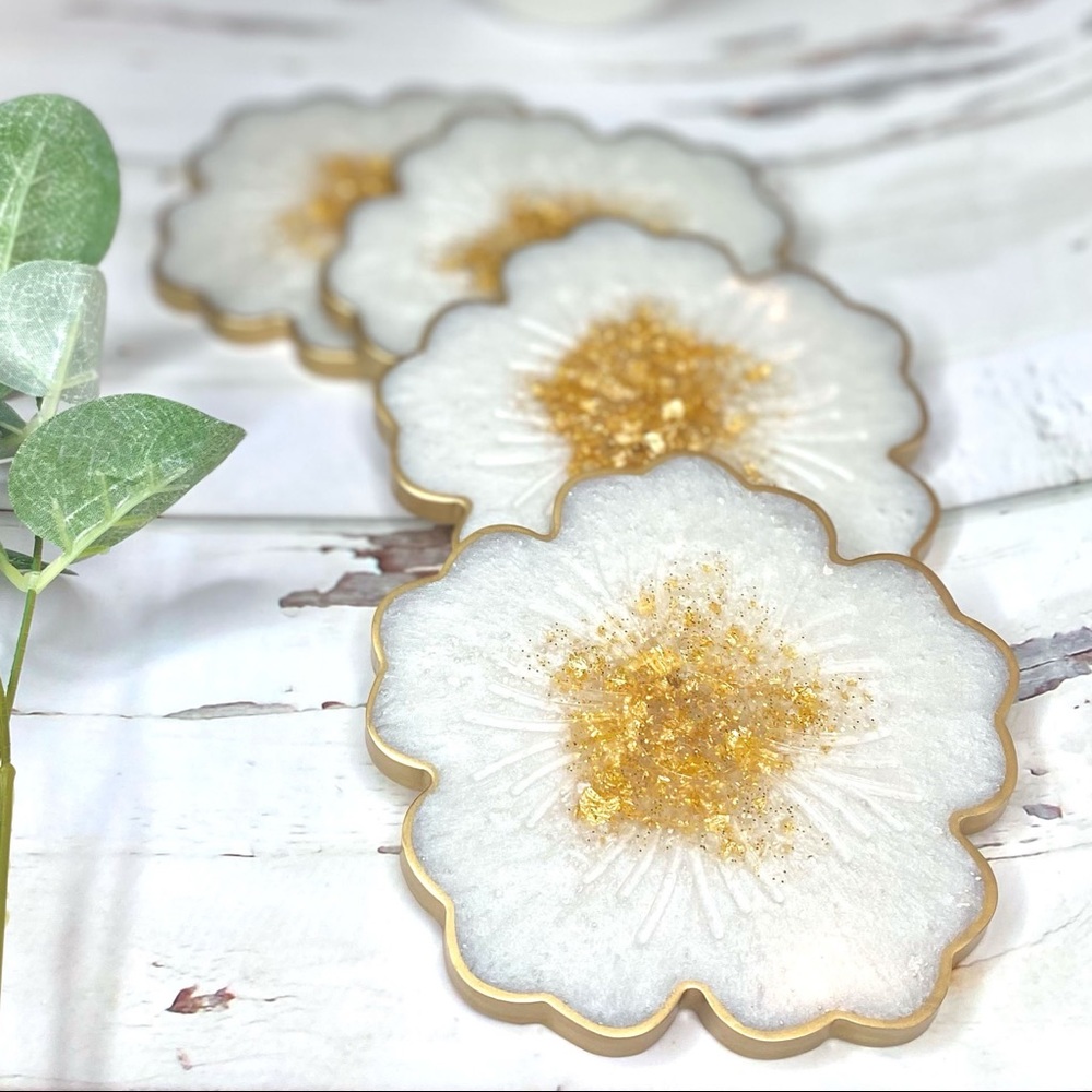 White | Gold Flower Coasters - Set of 4 - Picture 9 of 14